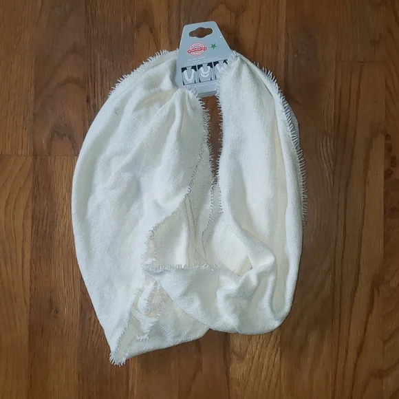 Infinity Scarf - Picture 2 of 3